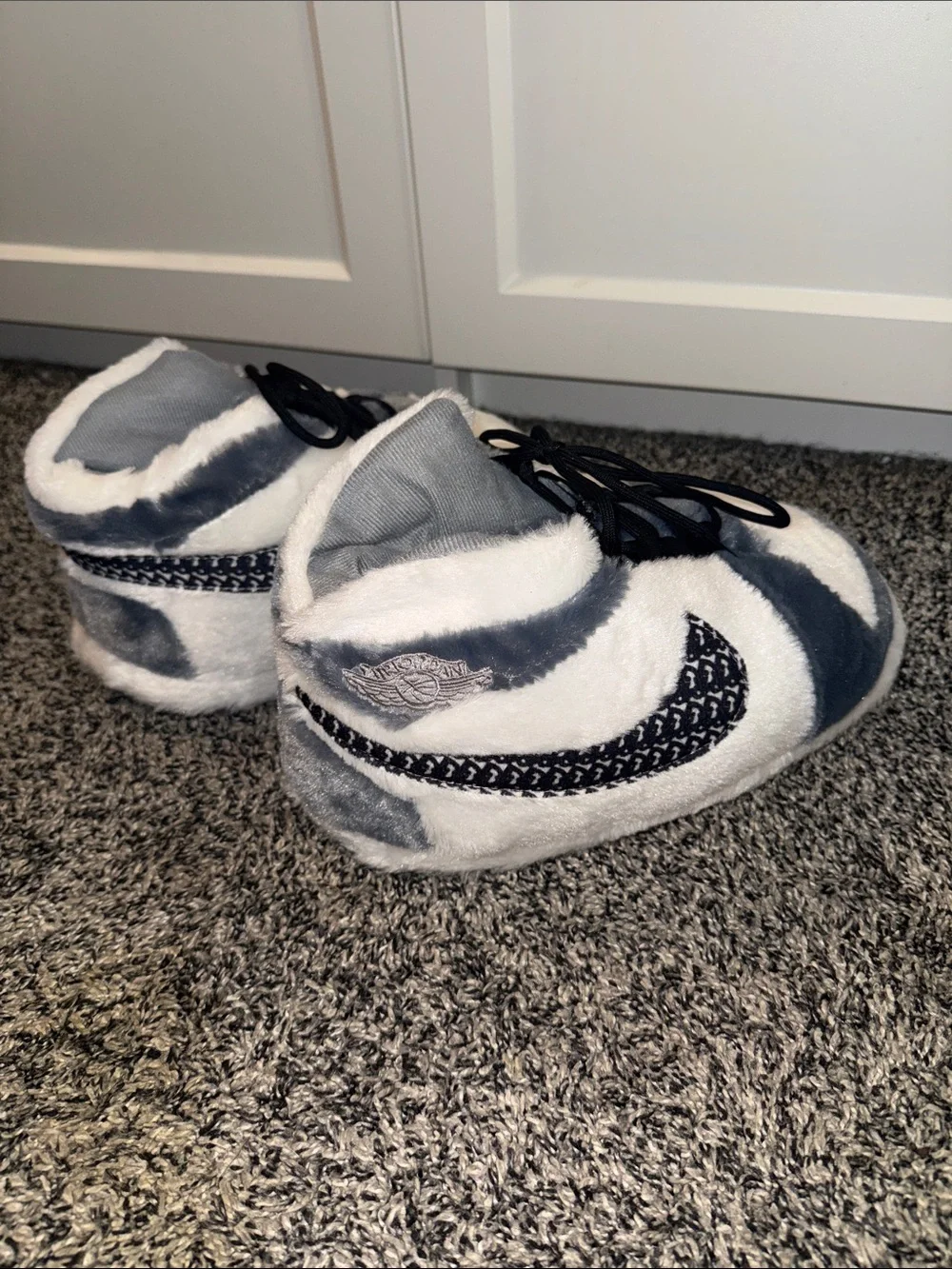 Plush Kids Slipper Shoes - Gray & White
